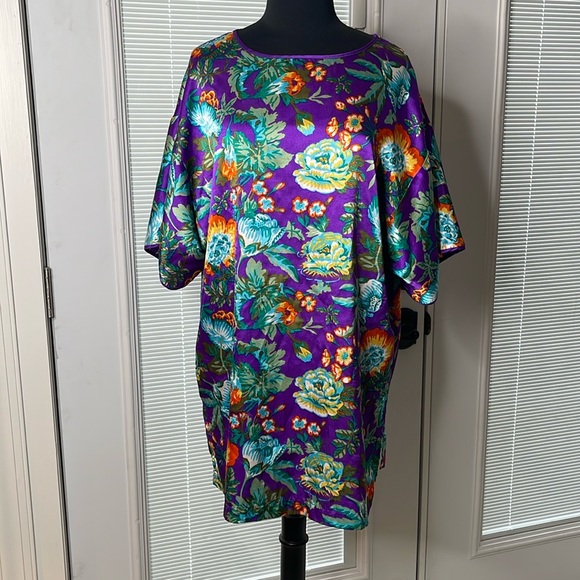 VINTAGE GOLD LABEL VICTORIA’S SECRET SATIN SHORT SLEEVE NIGHTSHIRT 80s 90s - Picture 1 of 6